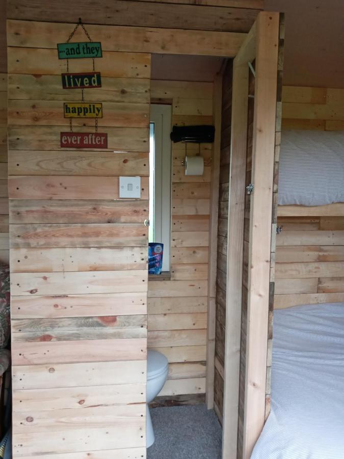 Orchard Meadow Shepherd Huts Leek-Buxton-Ashbourne Upper Elkstone ภายนอก รูปภาพ