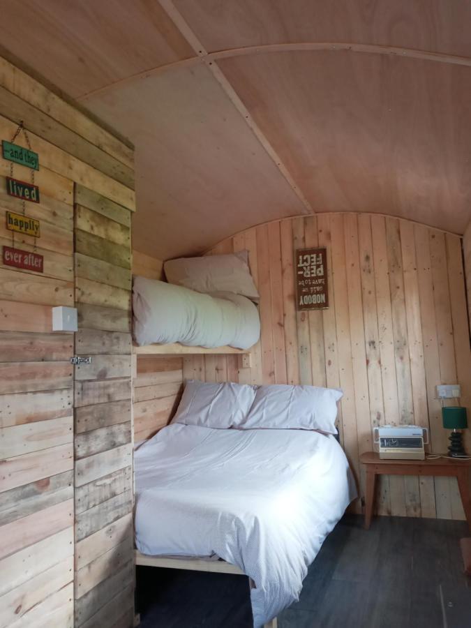 Orchard Meadow Shepherd Huts Leek-Buxton-Ashbourne Upper Elkstone ภายนอก รูปภาพ